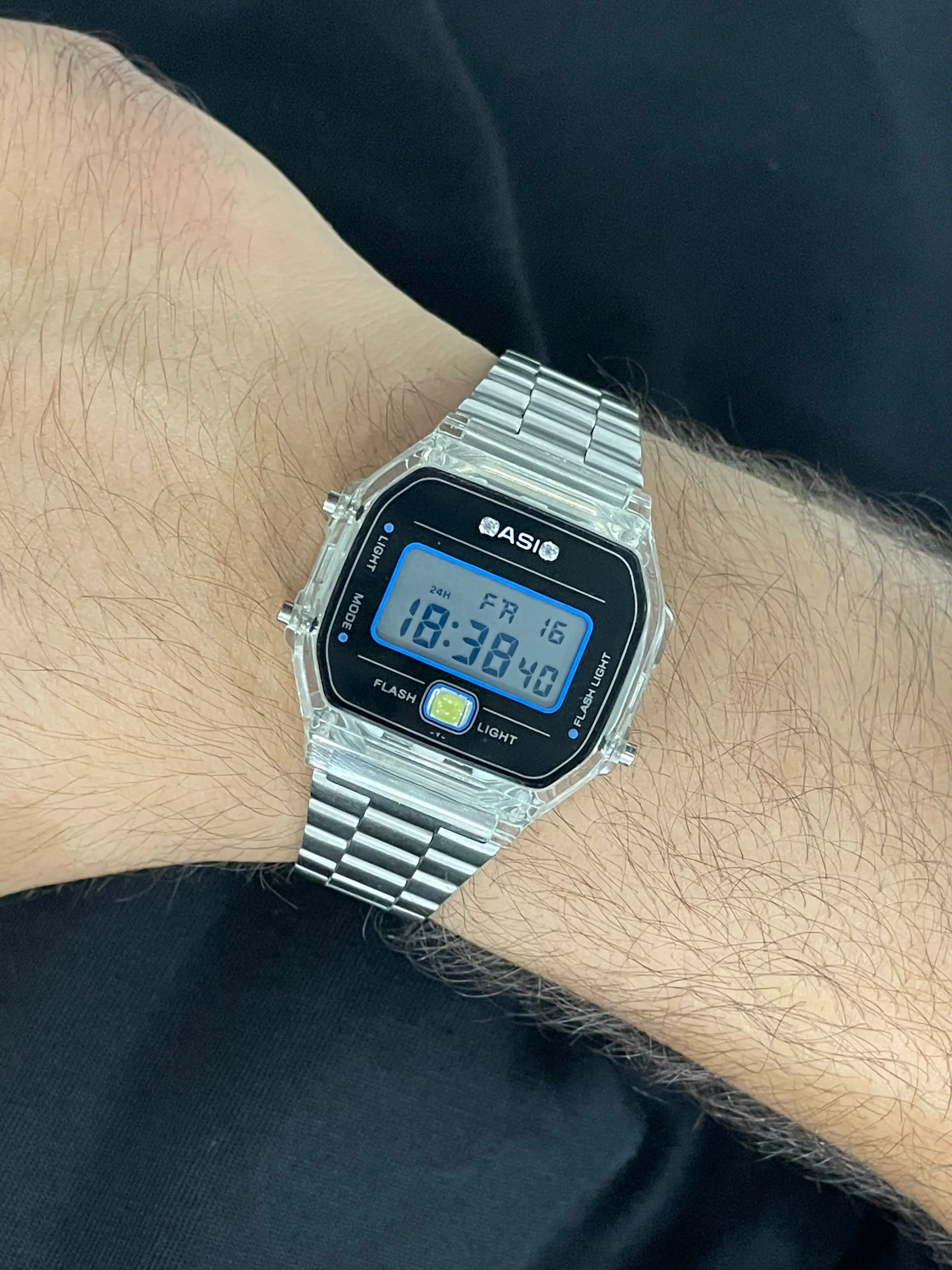 CASIO VINTAGE A168WE FLASH LED